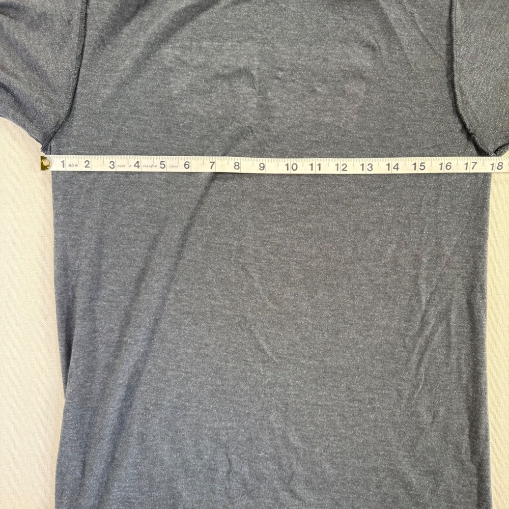 Levis Mens Graphic T-Shirt Charcoal Gray Red Batwing Logo Size S Short Sleeve - Picture 6 of 8